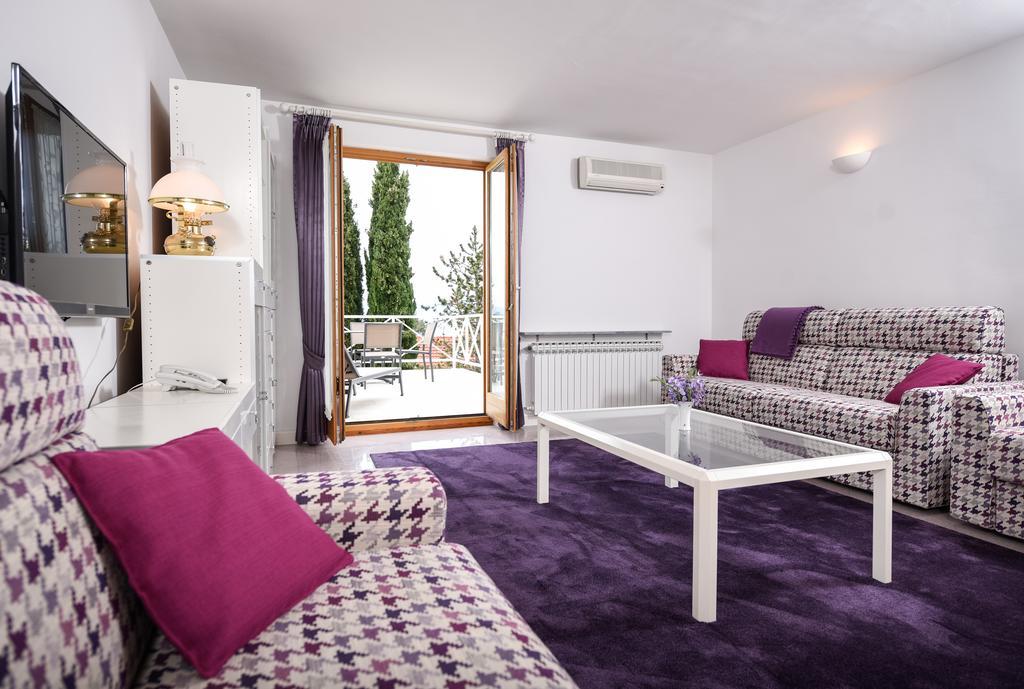 Apartmani Alice Njivice Luaran gambar