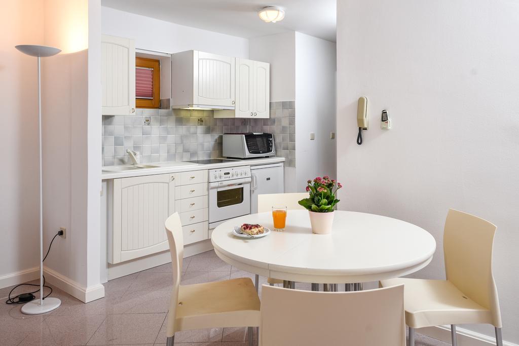 Apartmani Alice Njivice Luaran gambar