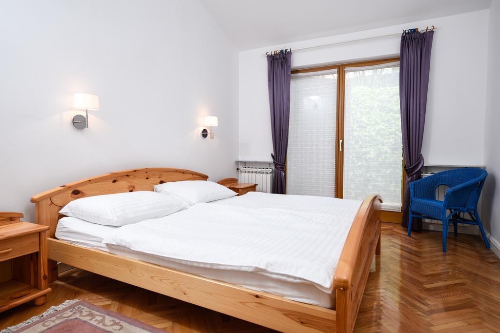 Apartmani Alice Njivice Luaran gambar