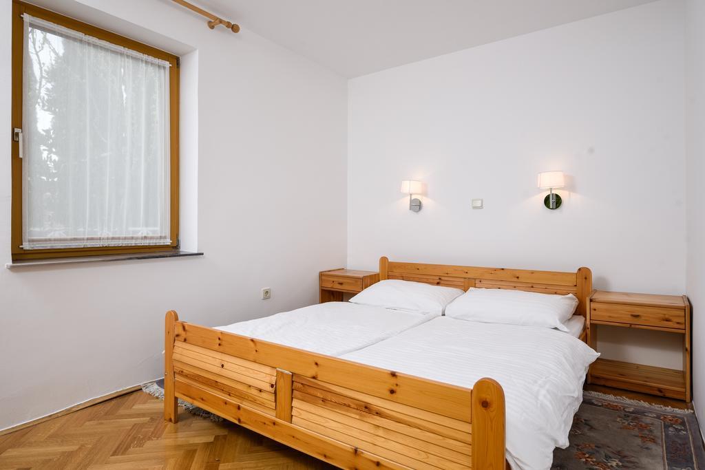 Apartmani Alice Njivice Luaran gambar