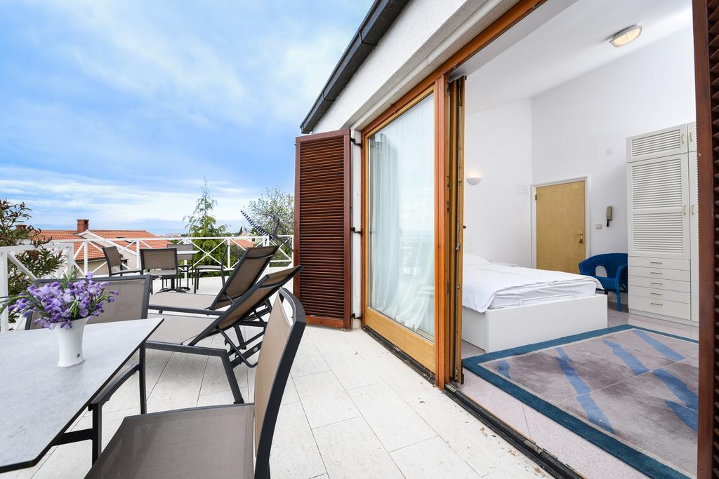 Apartmani Alice Njivice Luaran gambar
