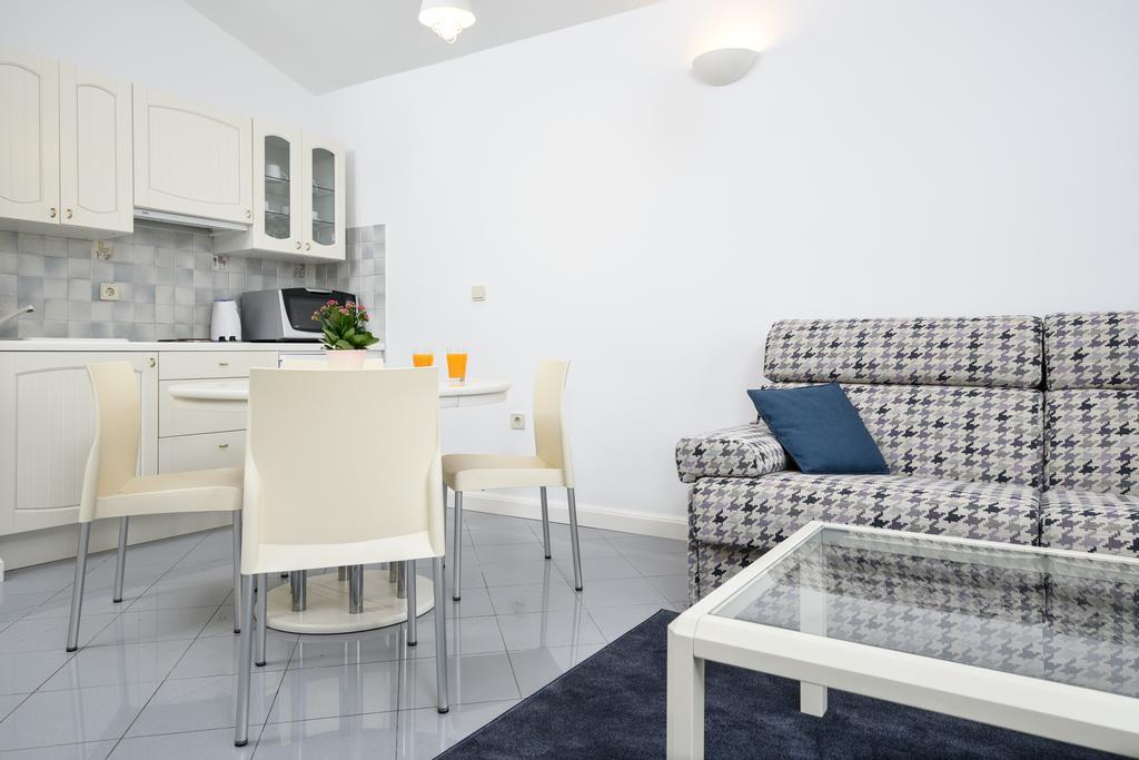Apartmani Alice Njivice Luaran gambar