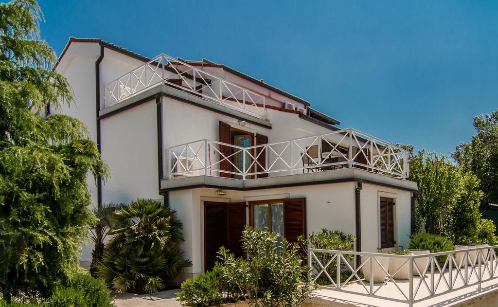 Apartmani Alice Njivice Luaran gambar